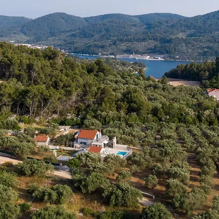 Barbara - Olive Paradise, With Chlorine-free Pool