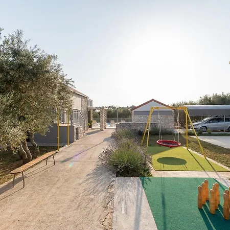 Barbara - Olive Paradise, With Chlorine-free Pool Vila Vela Luka