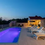 Barbara - Olive Paradise, With Chlorine-free Pool * 尼亚卢卡