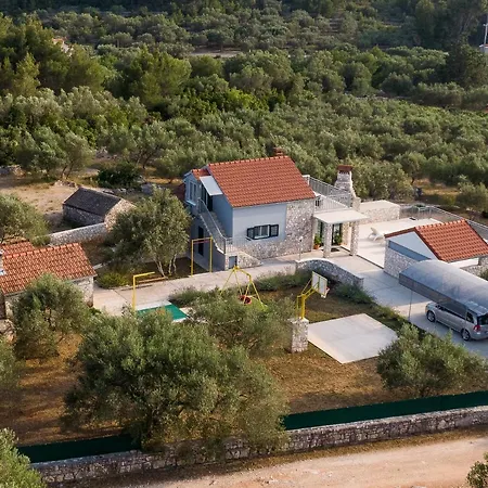 Barbara - Olive Paradise, With Chlorine-free Pool *