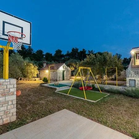 Barbara - Olive Paradise, With Chlorine-free Pool *