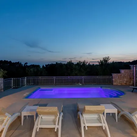 Barbara - Olive Paradise, With Chlorine-free Pool