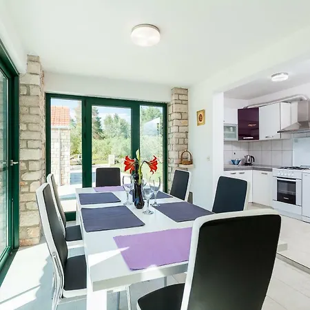 Villa Barbara - Olive Paradise, With Chlorine-free Pool