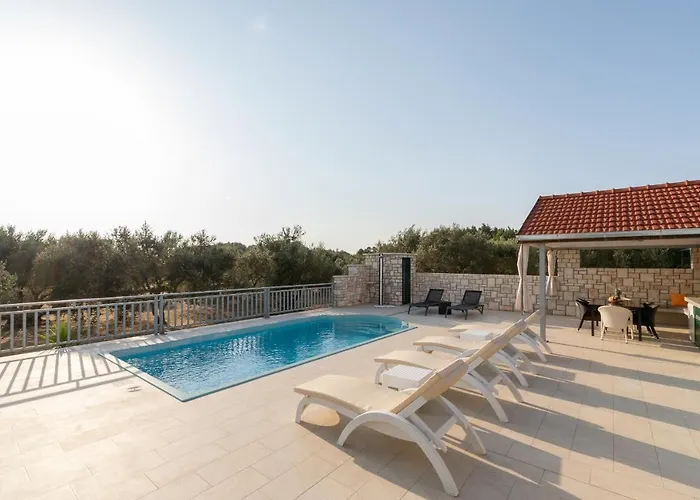 Barbara - Olive Paradise, With Chlorine-free Pool *