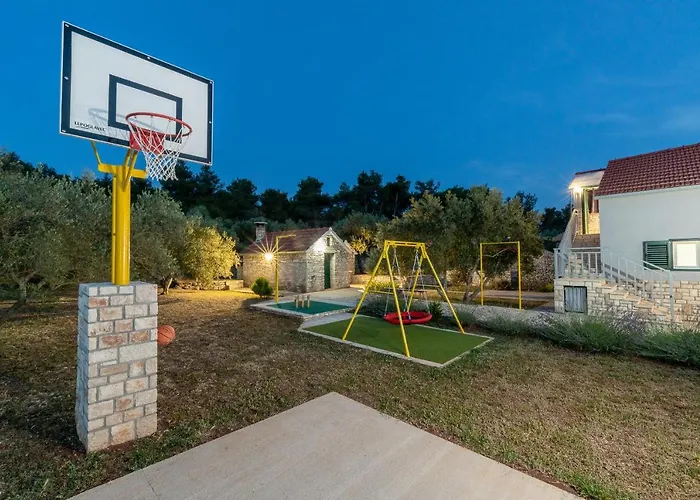 Barbara - Olive Paradise, With Chlorine-free Pool *