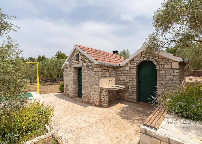 Barbara - Olive Paradise, With Chlorine-free Pool