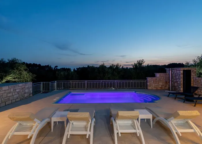 Barbara - Olive Paradise, With Chlorine-free Pool