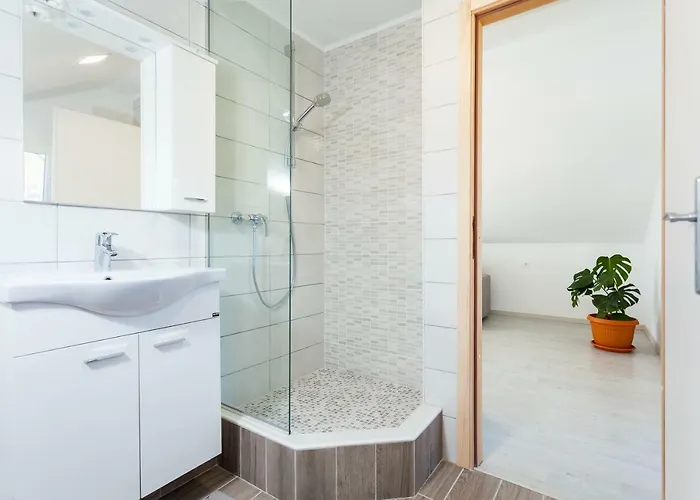 Barbara - Olive Paradise, With Chlorine-free Pool * 尼亚卢卡