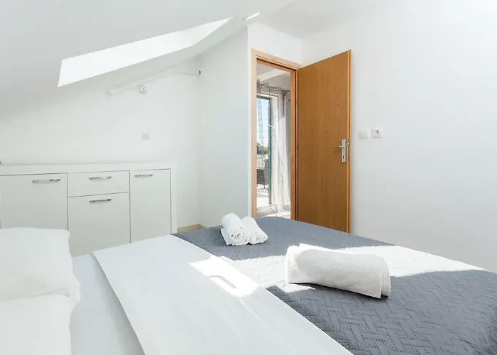 Barbara - Olive Paradise, With Chlorine-free Pool 别墅 尼亚卢卡